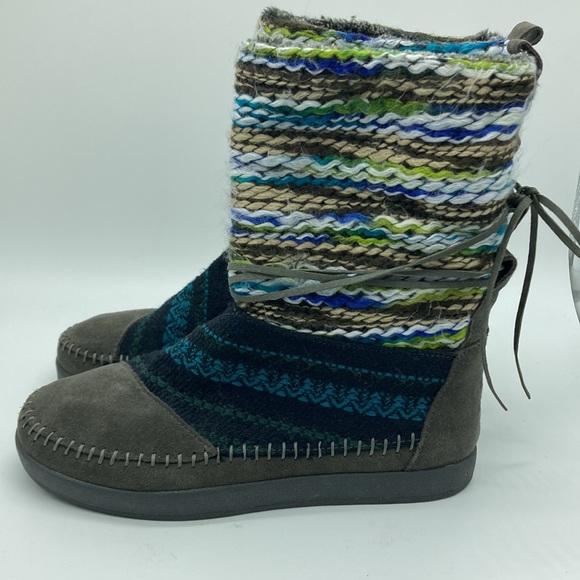 Toms Boots size 7.5 - Picture 3 of 11